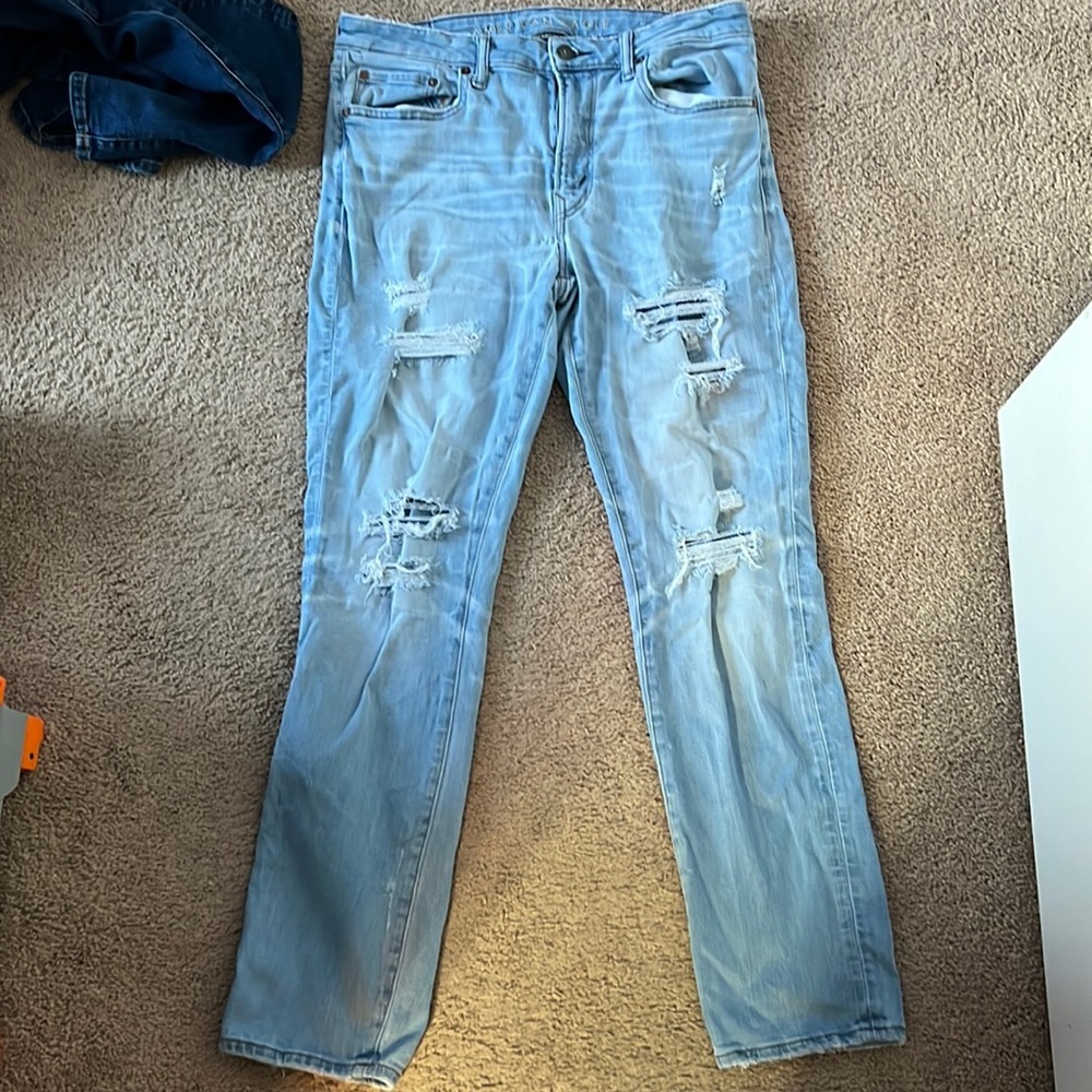 American Eagle mens ripped jeans